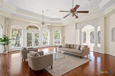 887 Lone Star Drive, New Braunfels, TX 78130 - Photo 10