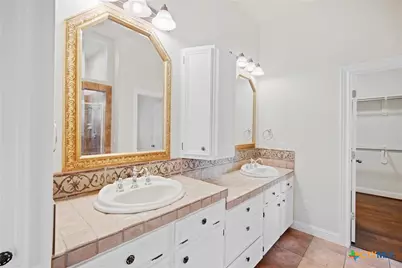 887 Lone Star Drive, New Braunfels, TX 78130 - Photo 20