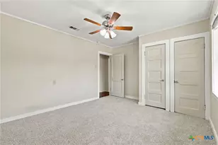 1112 W 1st St, Lampasas, TX 76550 - Photo 22
