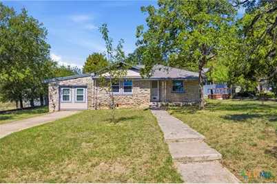 1112 W 1st Street, Lampasas, TX 76550 - Photo 2