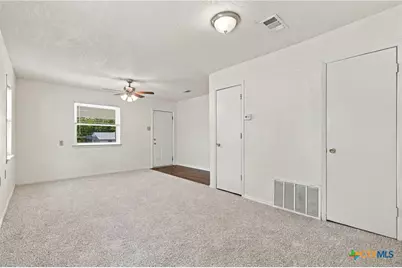 1112 W 1st Street, Lampasas, TX 76550 - Photo 8