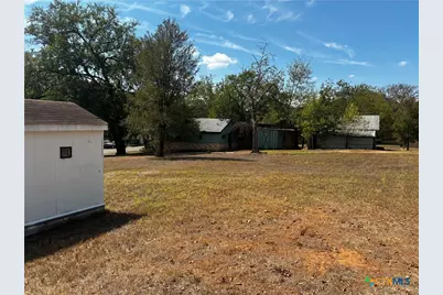 109 E Leon Street, Gatesville, TX 76528 - Photo 26