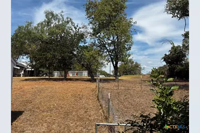 109 & 105 E Leon Street, Gatesville, TX 76528 - Photo 22