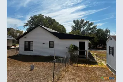 109 & 105 E Leon Street, Gatesville, TX 76528 - Photo 6