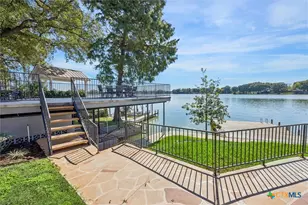 545 Admiral Benbow Ln, Mcqueeney, TX 78123 - Photo 14