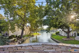 545 Admiral Benbow Ln, Mcqueeney, TX 78123 - Photo 4