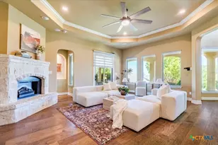 260 Long Creek Blvd, New Braunfels, TX 78130 - Photo 4