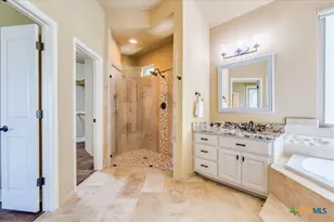 260 Long Creek Blvd, New Braunfels, TX 78130 - Photo 16