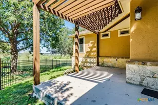 260 Long Creek Blvd, New Braunfels, TX 78130 - Photo 14