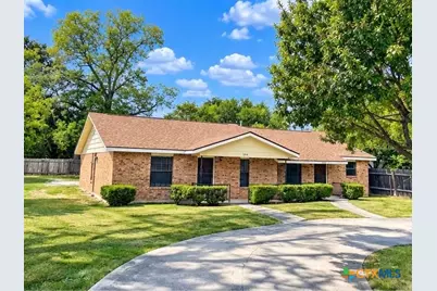 1312 S Mesquite Avenue, New Braunfels, TX 78130 - Photo 2