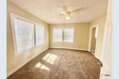 1007 Capps Street, Marlin, TX 76661 - Photo 6