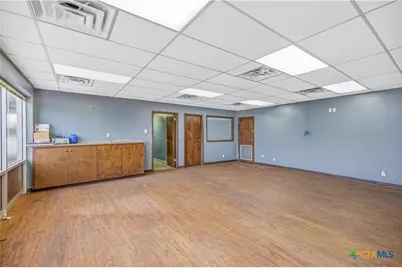 1301 E North Street, Victoria, TX 77901 - Photo 12
