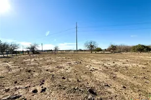 685 Fox Ln, Lockhart, TX 78644 - Photo 12