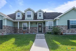 809 Buttercup Dr, Edna, TX 77957 - Photo 2
