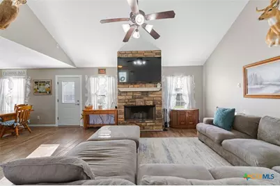809 Buttercup Drive, Edna, TX 77957 - Photo 6
