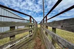 000 Parsons Rd, Victoria, TX 77904 - Photo 22