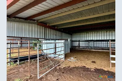 000 Parsons Road, Victoria, TX 77904 - Photo 18