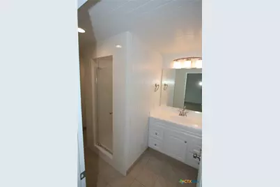 725 Lakeview Trail, Mcqueeney, TX 78123 - Photo 6