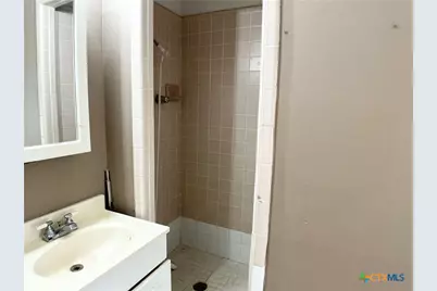 2101 E Mesquite Lane, Victoria, TX 77901 - Photo 12