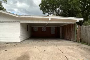2101 E Mesquite Ln, Victoria, TX 77901 - Photo 20