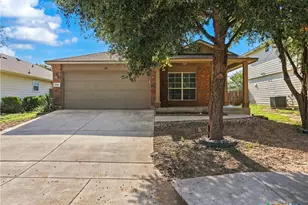 550 Briggs Dr, New Braunfels, TX 78130 - Photo 2