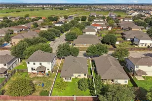 550 Briggs Dr, New Braunfels, TX 78130 - Photo 30