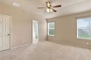 550 Briggs Dr, New Braunfels, TX 78130 - Photo 16