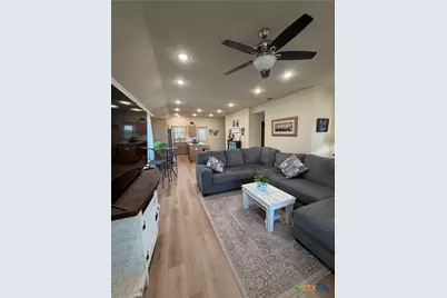 108 Boulder Ridge Dr, Cuero, TX 77954 - Photo 4