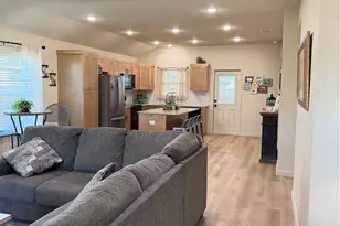 108 Boulder Ridge Dr, Cuero, TX 77954 - Photo 2