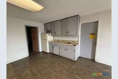 835 US Highway183 Avenue, Luling, TX 78648 - Photo 14