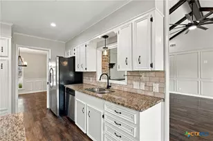 201 Nottingham Dr, Victoria, TX 77904 - Photo 16