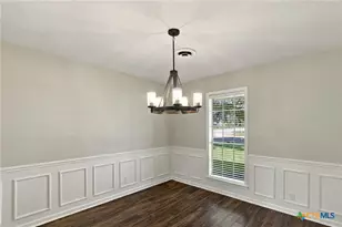 201 Nottingham Dr, Victoria, TX 77904 - Photo 8