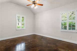 423 Elmwood Dr, New Braunfels, TX 78130 - Photo 34