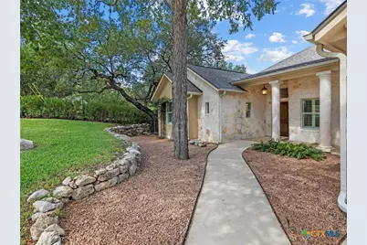 423 Elmwood Drive, New Braunfels, TX 78130 - Photo 2