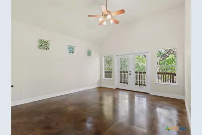 423 Elmwood Drive, New Braunfels, TX 78130 - Photo 18