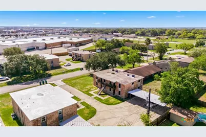 905 Simpson Road, Victoria, TX 77904 - Photo 4