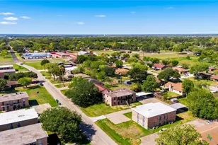 905 Simpson Rd, Victoria, TX 77904 - Photo 6