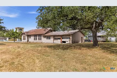 1602 Water (Us Hwy 183 Bypass) Street, Gonzales, TX 78629 - Photo 14