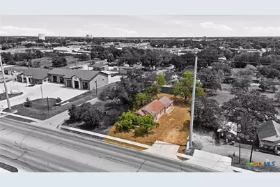 1602 Water (Us Hwy 183 Bypass) Street, Gonzales, TX 78629 - Photo 2