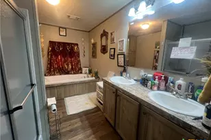 302 Antioch St, Yoakum, TX 77995 - Photo 14