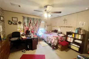 302 Antioch St, Yoakum, TX 77995 - Photo 12