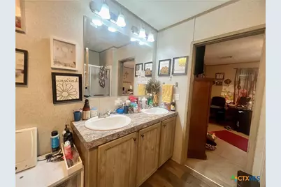 302 Antioch Street, Yoakum, TX 77995 - Photo 18