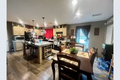 302 Antioch Street, Yoakum, TX 77995 - Photo 6