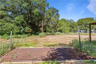 442 County Rd 16D, Hallettsville, TX 77964 - Photo 10