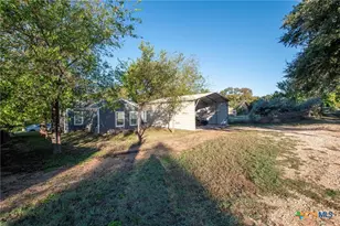 605 S Summer St, Lampasas, TX 76550 - Photo 24