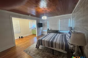 213 W Broadway St, Cuero, TX 77954 - Photo 10