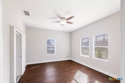 717 Saint Lawrence Street, Gonzales, TX 78629 - Photo 6