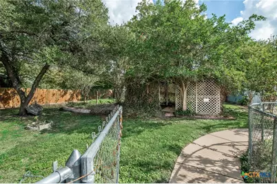 717 Saint Lawrence Street, Gonzales, TX 78629 - Photo 20