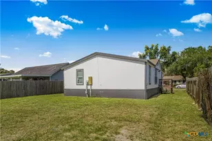 811 E Mesquite Ln, Victoria, TX 77901 - Photo 28