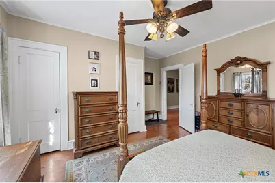 905 E 12th Street, Cameron, TX 76520 - Photo 20